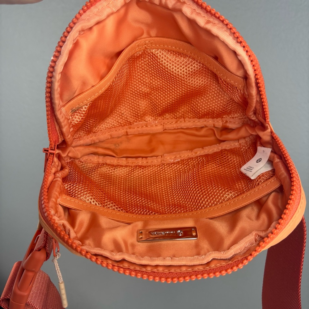 Lululemon Everywhere Belt Bag 1L Golden Apricot/Warm Coral - Picture 8 of 12